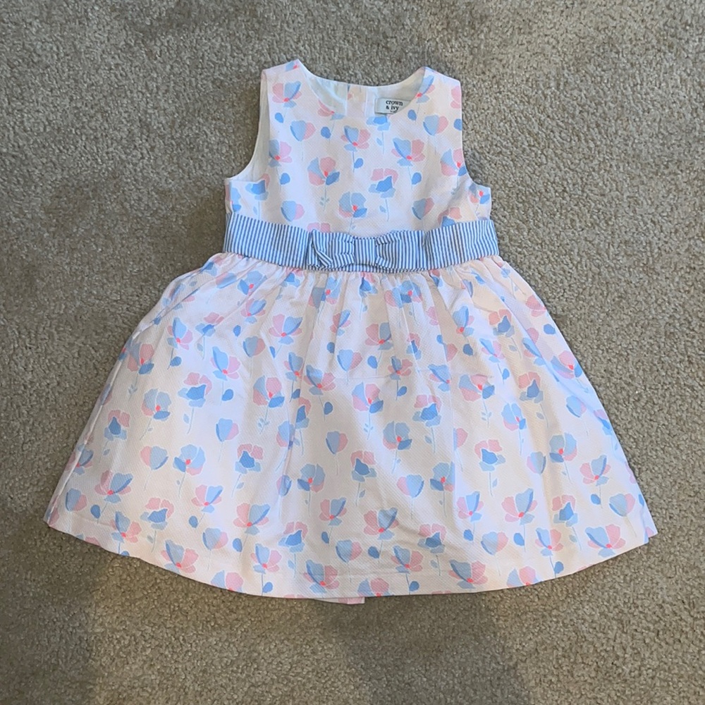 Crown & Ivy Sleeveless light pink floral dress with stripe bow waist